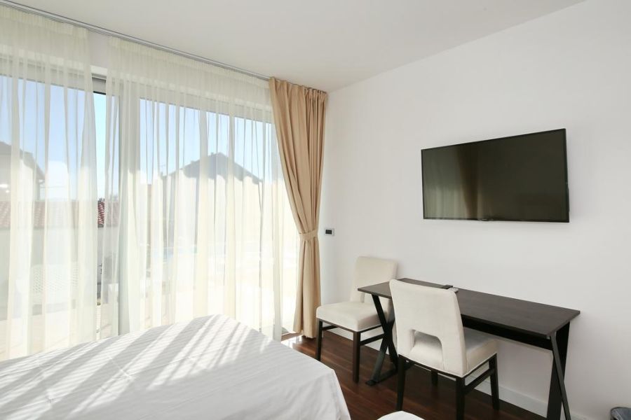 Deluxe dvokrevetna soba